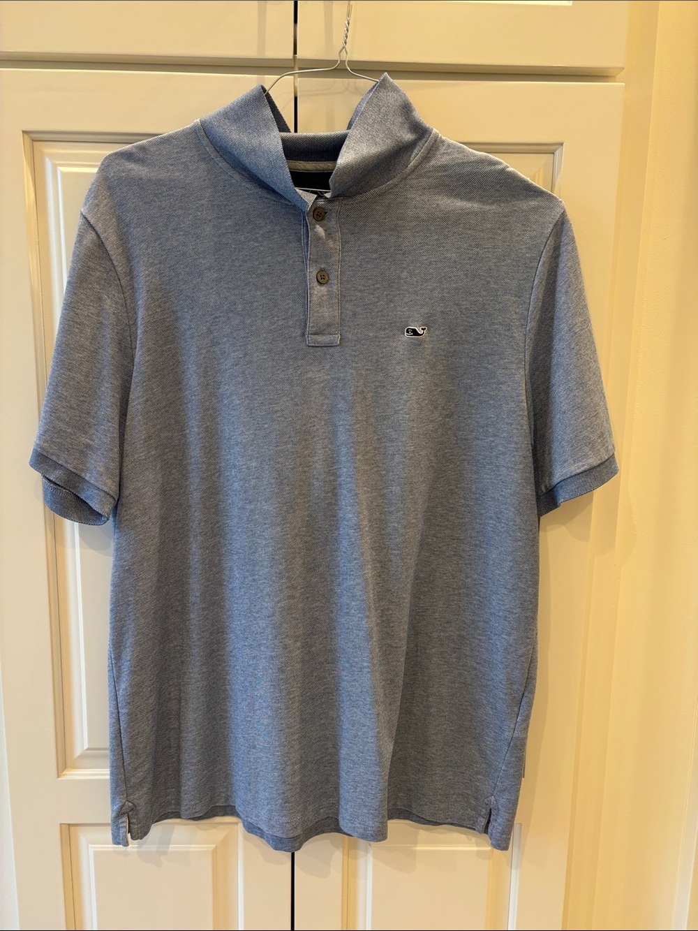 Vineyard Vines Men’s Heather Blue Polo with Whale Logo